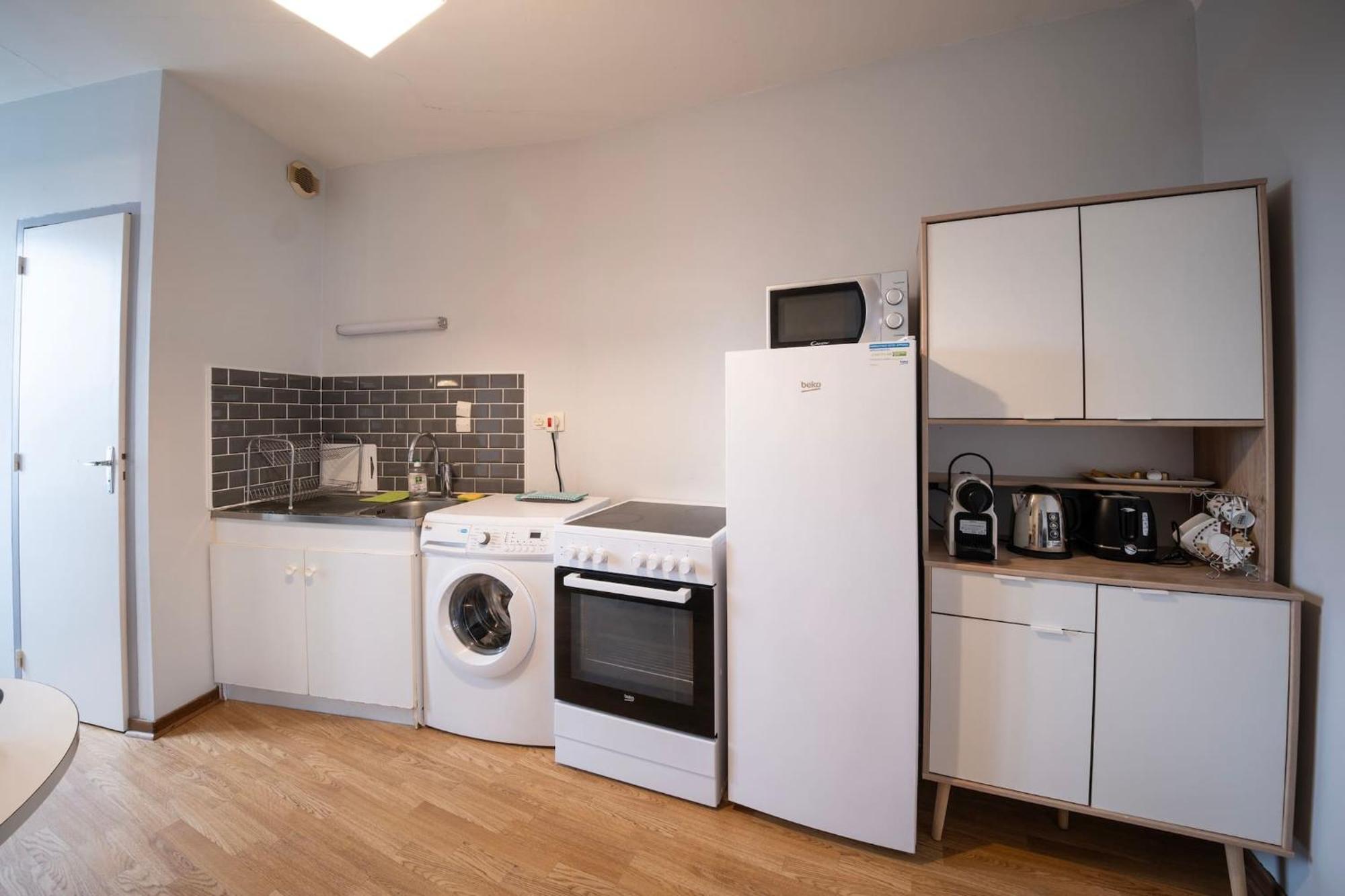 Grand Studio ✰ 35M² ✰ Centre ✰ 4Pers/2Lits ✰ Cuisine ✰ Wifi Candé 外观 照片
