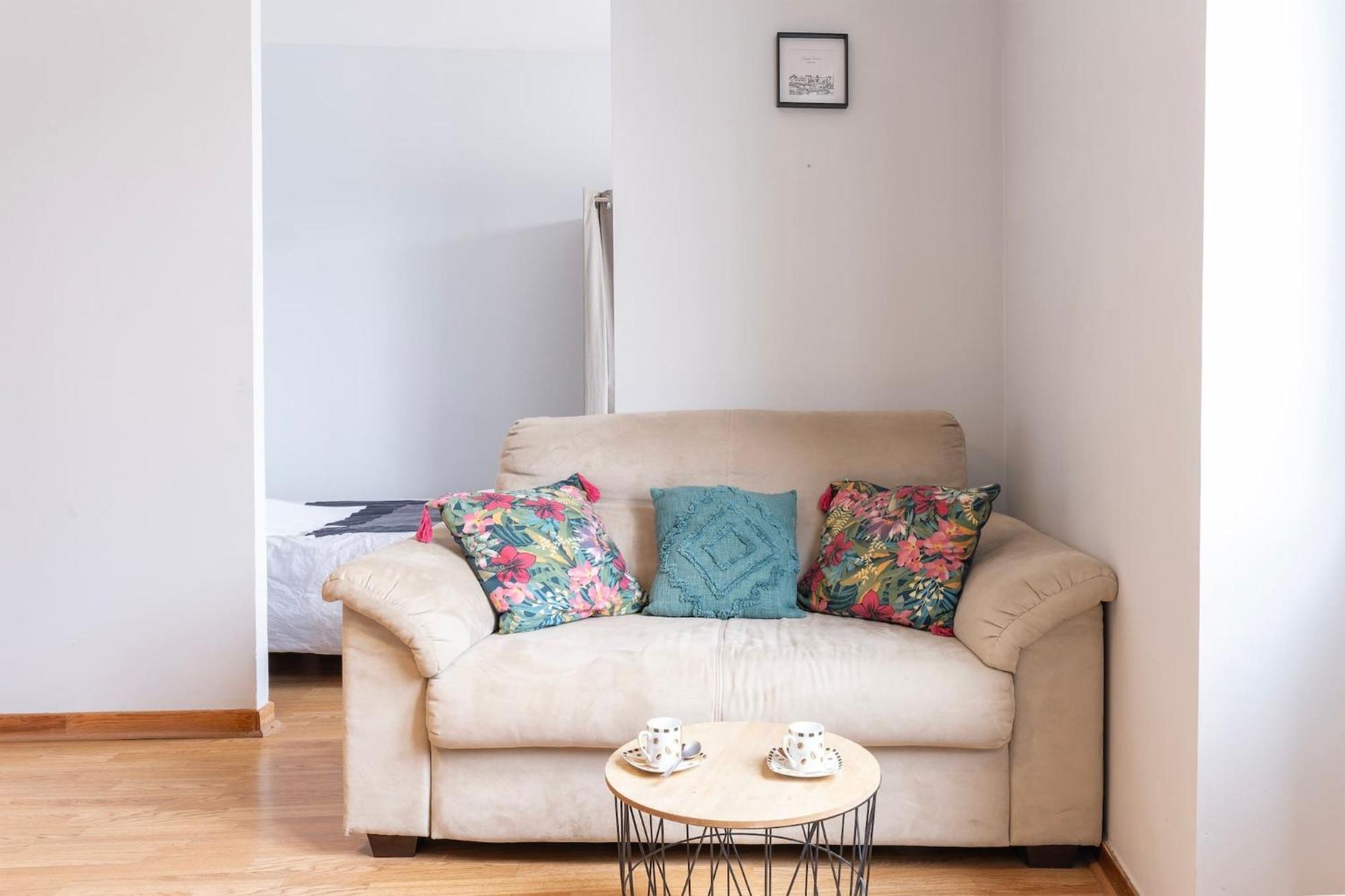 Grand Studio ✰ 35M² ✰ Centre ✰ 4Pers/2Lits ✰ Cuisine ✰ Wifi Candé 外观 照片